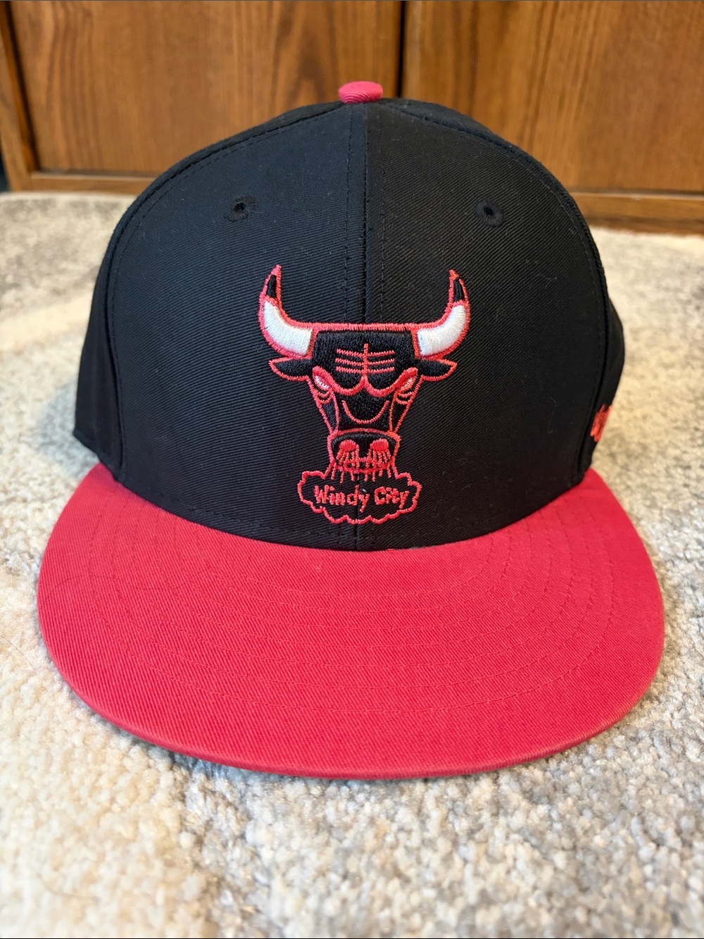 Chicago Bulls Black & Pink Strapback Hat